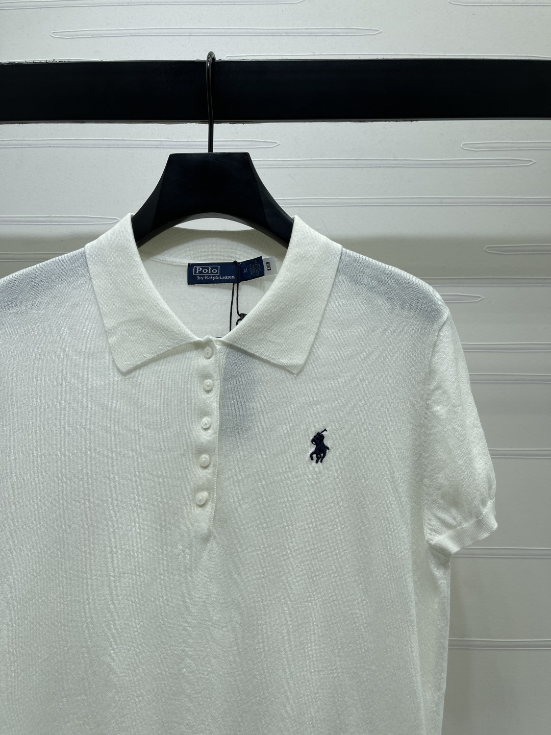Women's short sleeves